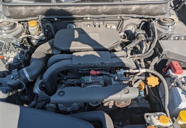 2010 SUBARU LEGACY W - Image 5