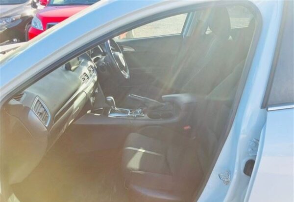 2017 MAZDA AXELA SPORTS - Image 8