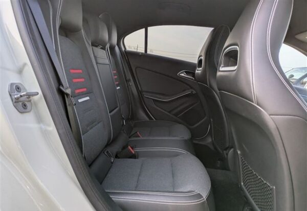 2017 MERCEDES A180 - Image 5