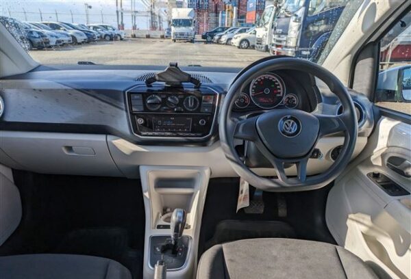 2018 VOLKS WAGEN UP - Image 4