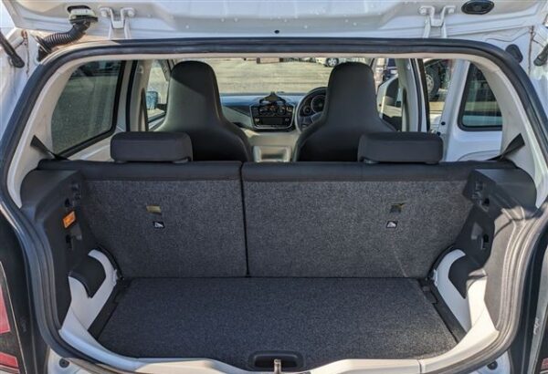 2018 VOLKS WAGEN UP - Image 9