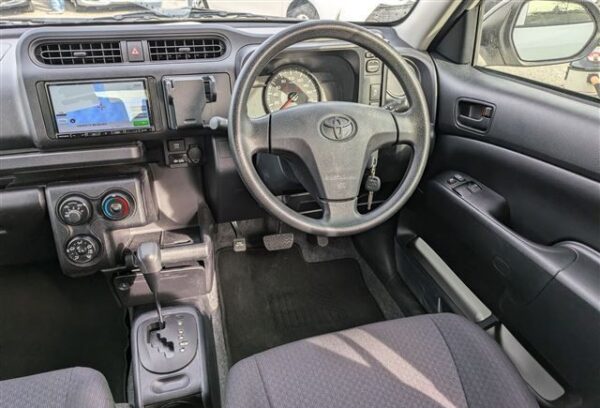 2022 TOYOTA PROBOX - Image 4