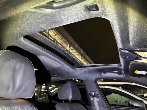 2021 BMW 745e - Image 5