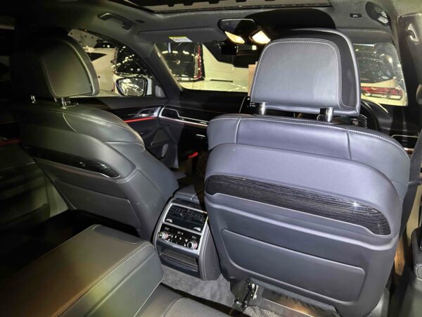 2021 BMW 745e - Image 16